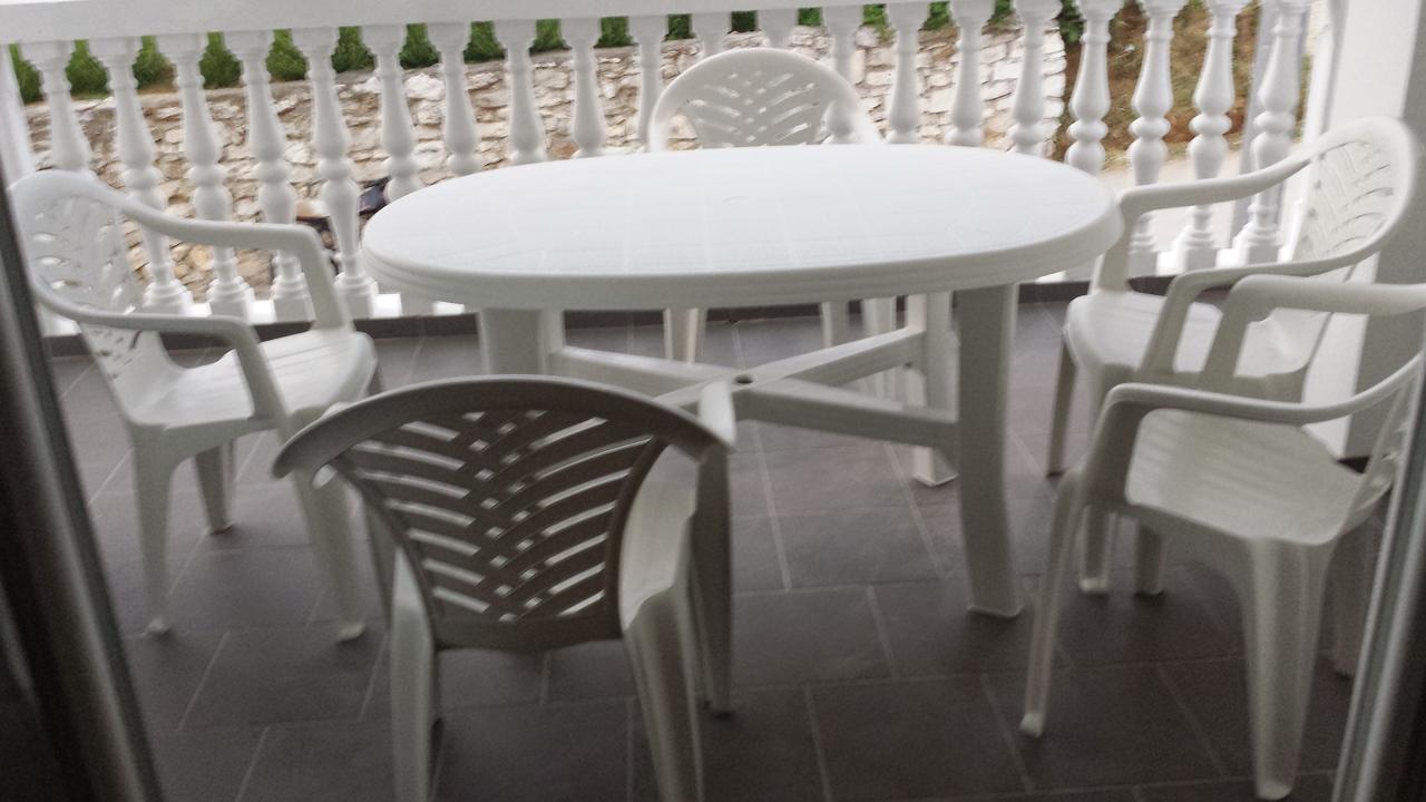 Apartmani Kod Rade Pakoštane Exterior foto